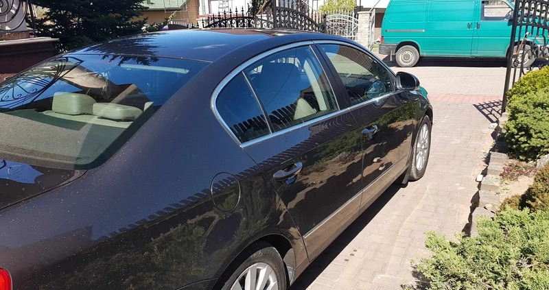 Volkswagen Passat cena 13500 przebieg: 243321, rok produkcji 2006 z Sokółka małe 37